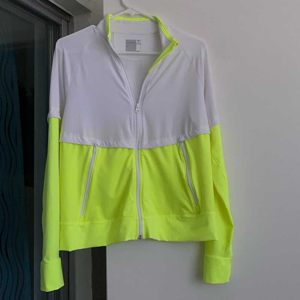 Lucky in Love Core Performance Zip Jacket Size Medium